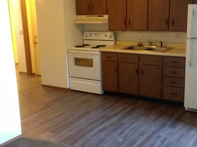 303 Talmadge St #4 — Photo 8