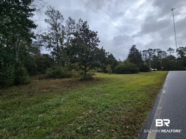 24579 Patterson Rd, Robertsdale, AL 36567