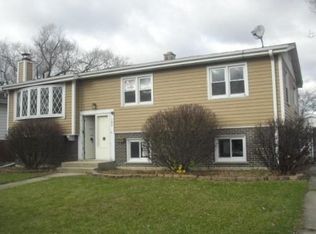 184 E Winthrop Ave, Addison, IL 60101