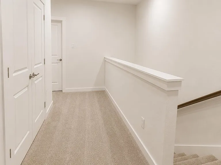 613 Laurel Ln — Photo 14