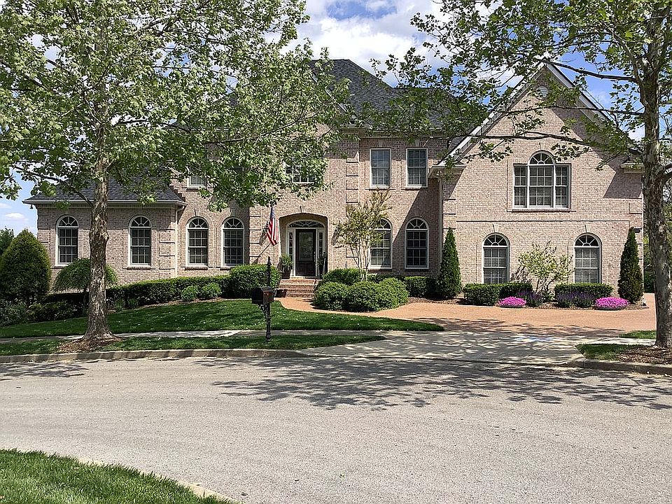 1st image of 2030 Daylily Dr