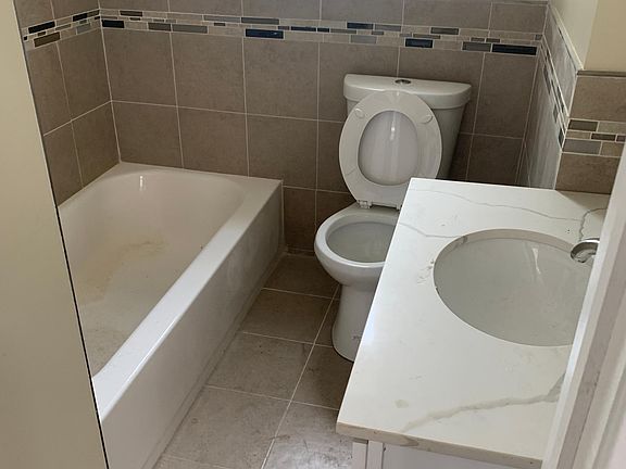 5th image of 297 Tremont Ave #3