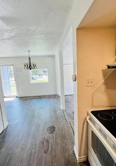 706 Rockdale Rd — Photo 6