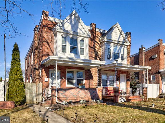 4th image of 1727 Powell St