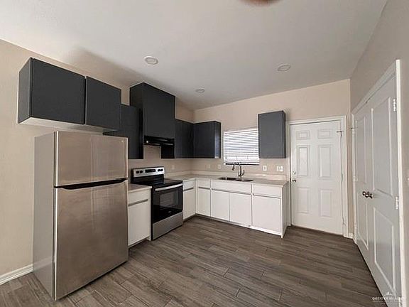 3rd image of 1000 W La Pointe Ave #4