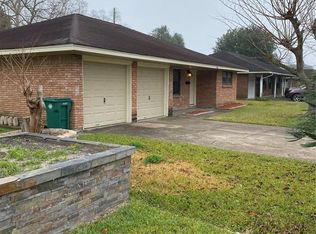 1801 Marlock Ln, Pasadena, TX 77502