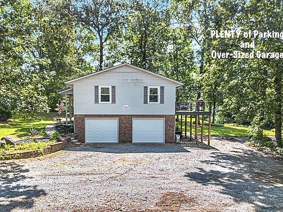 3rd image of 130 Redbud Dr