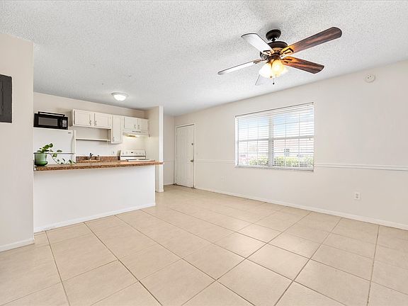 1845 Old Moultrie Rd APT 3, Saint Augustine, FL 32084 | MLS #240121 ...