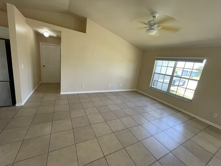 129 Zenith Cir — Photo 38