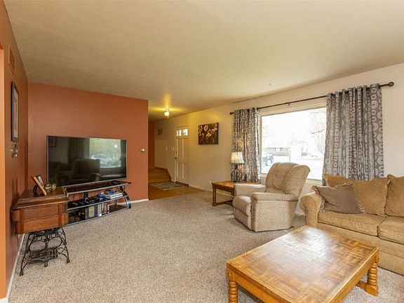 4th image of 52944 Camellia Dr