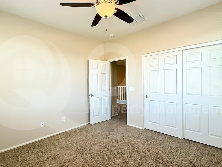 1095 E Rojo Way — Photo 13