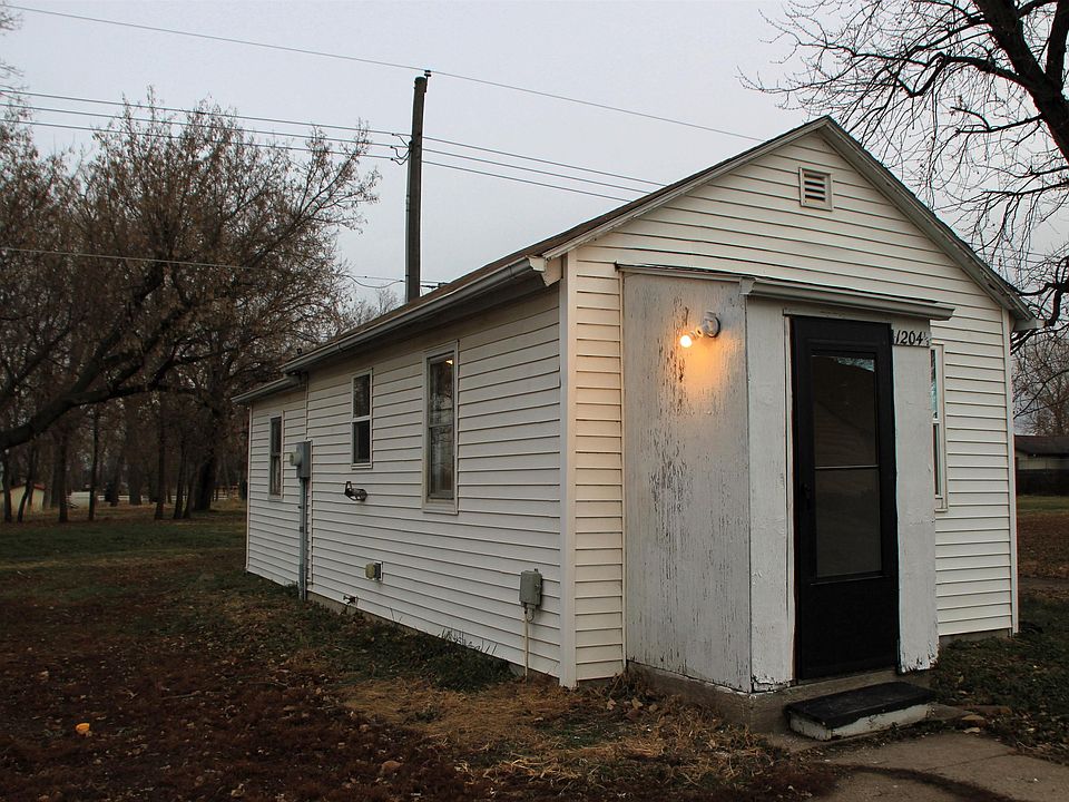 1204 1/2 Broadway St, Dakota City, NE 68731 Zillow
