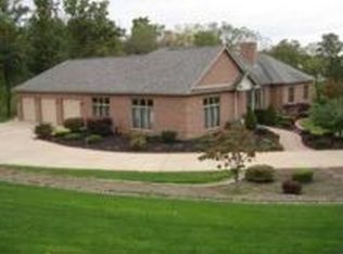 1816 Old Trail Rd NE, Bolivar, OH 44612