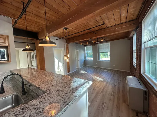 101D2 Whiting St, Winsted, CT