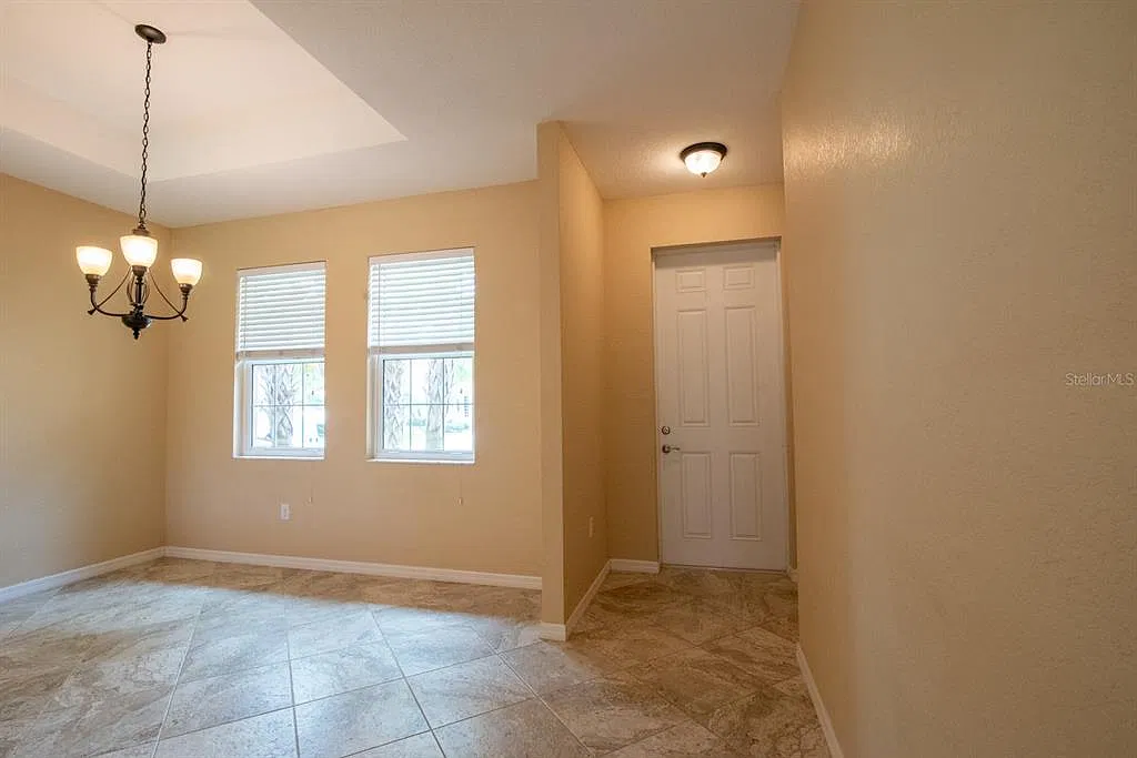 2 bed, 2.0 bath, 1208 sqft, $1,695 — Photo 2