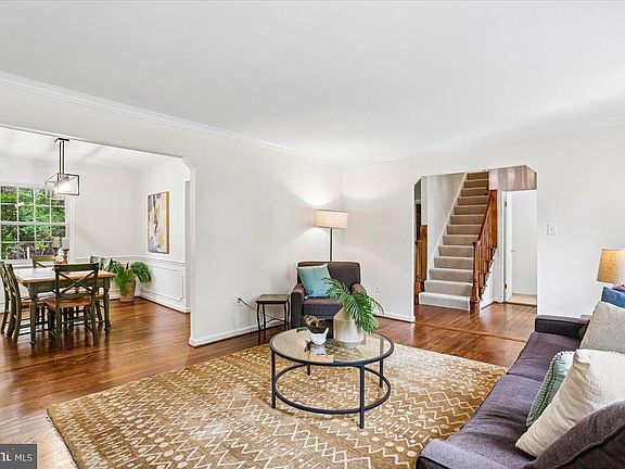 4th image of 13 Pitt Ct