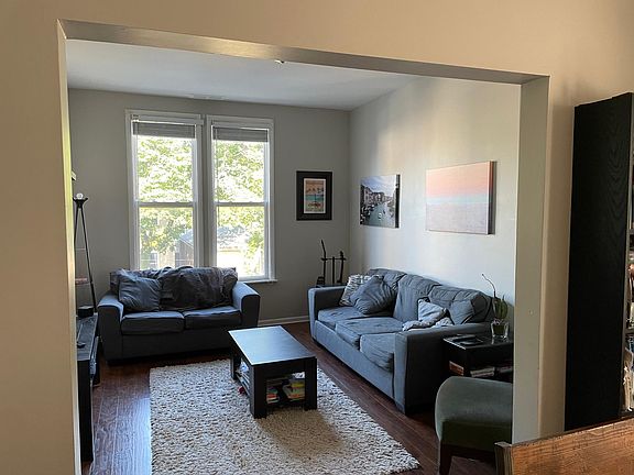 4th image of 1902 N Mozart St #2