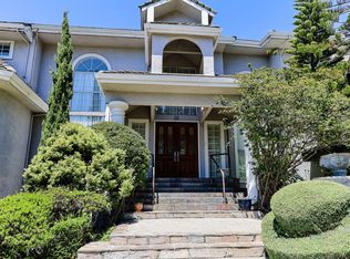 13208 Campus Dr, Oakland, CA 94619