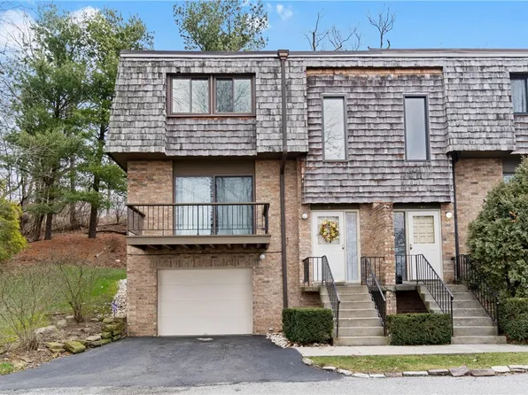2685 Bingham Dr, Pittsburgh, PA 15241