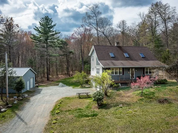 166 Breckenridge St, Palmer, MA 01069