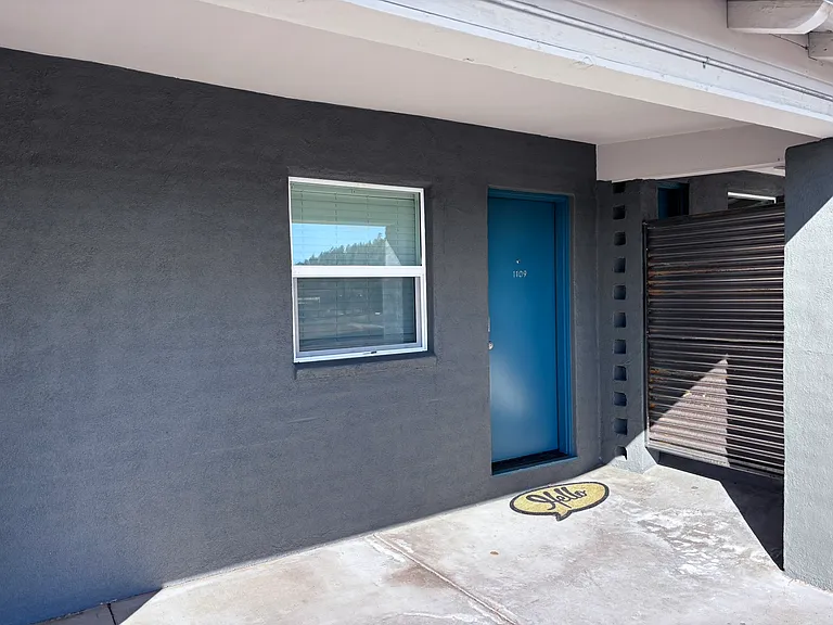 Western Hills Apartments — Photo 10