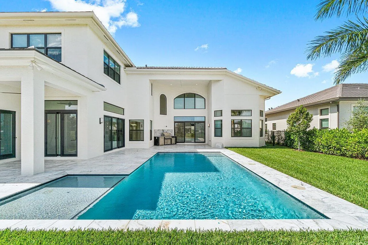 5 bed, 8.0 bath, 5520 sqft, $24,000 — Photo 4