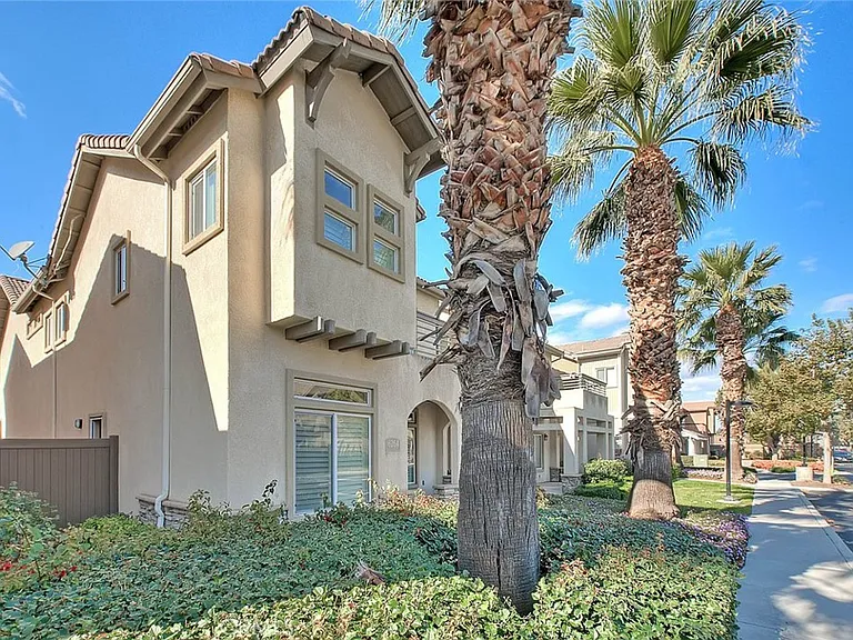 6264 Manzanita Way — Photo 2