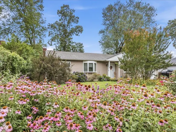 5 Wexford Street, Huntington, NY 11743
