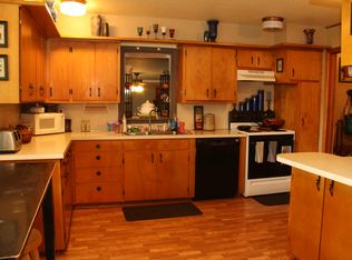 9303 N Pioneer Rd, Prosser, WA 99350