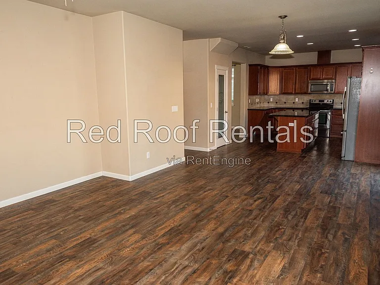 1441 Farina Loop SE — Photo 20