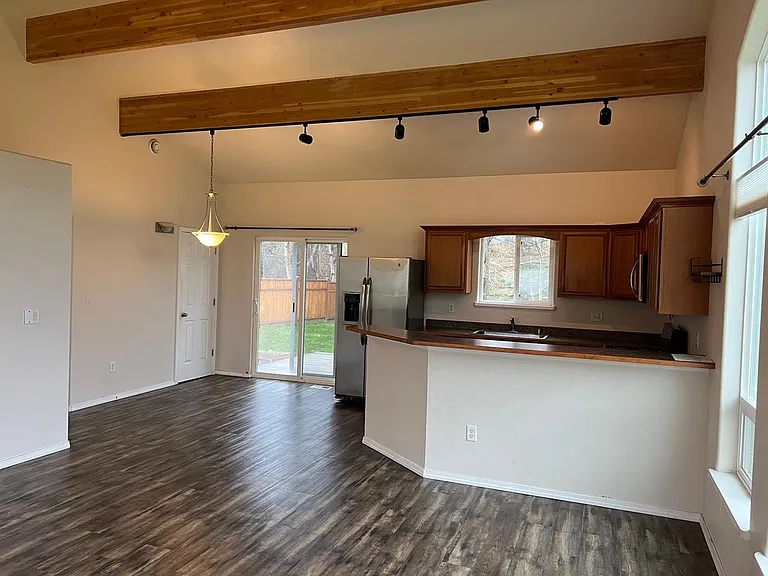 1292 S Vermillon Dr #B — Photo 19