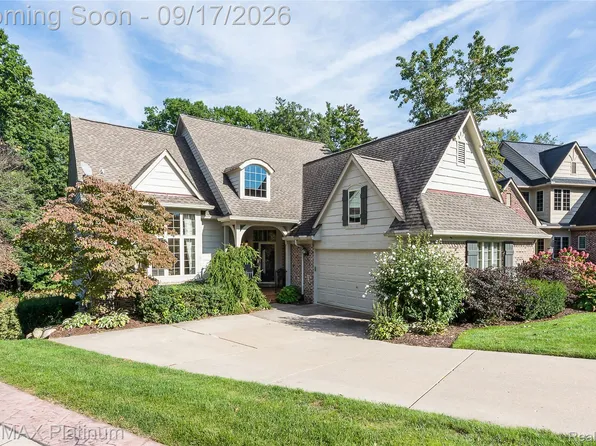4475 Quebec Ln, Brighton, MI 48116