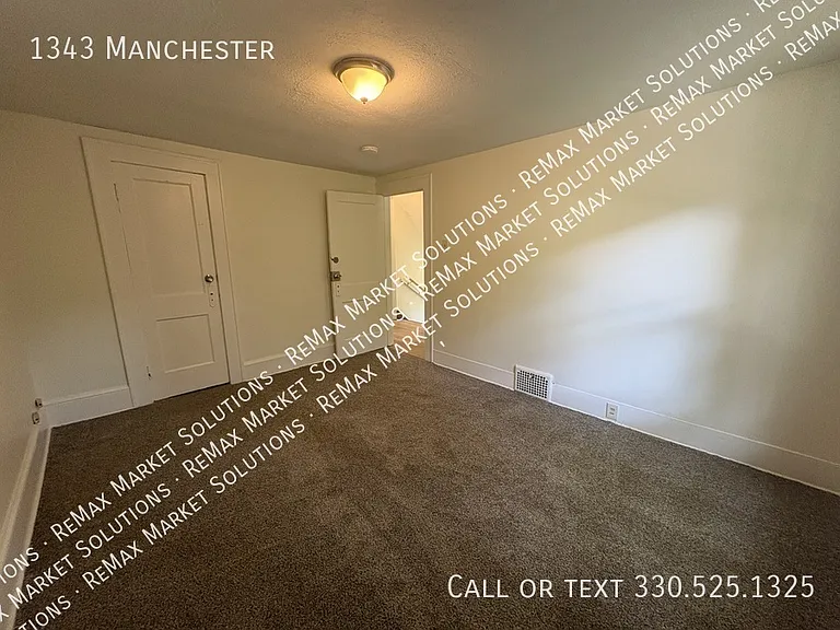 1343 Manchester Rd — Photo 8