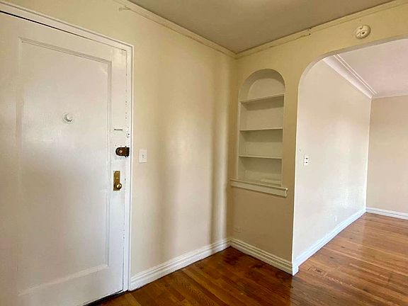4th image of 5057 Broadway APT 56