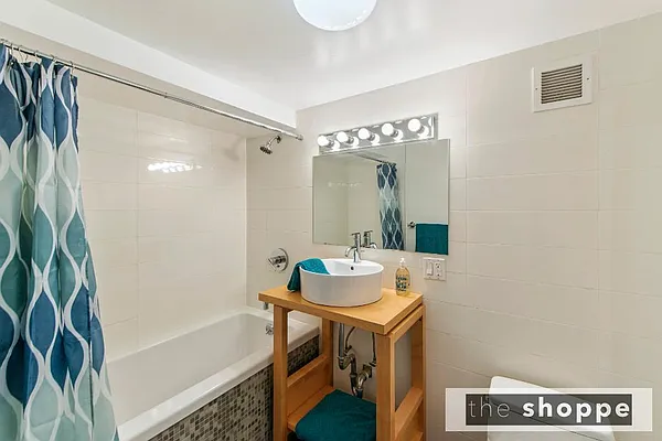 Sold by The Shoppe | media 19