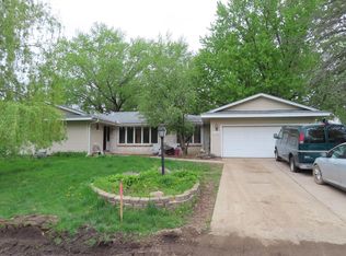 7148 Montrose Rd, Woodbury, MN 55125