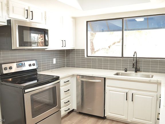 5th image of 2615 Red Rock St Unit 101