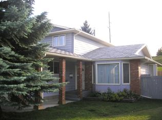 23 Deer Bay SE, Calgary, AB T2J6N9