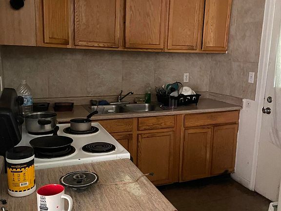 5th image of 8216 E 1ST Avenue