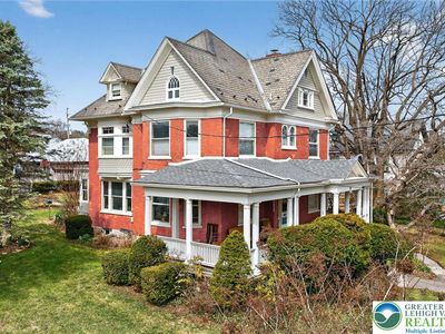 29 N New St, Nazareth, PA, 18064
