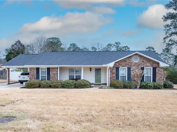 4400 Bridgewater Dr, Phenix City, AL 36867