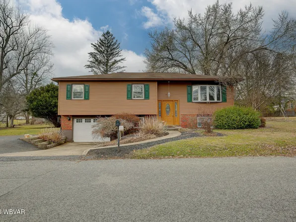 2305 Spring Garden St, Williamsport, PA 17701