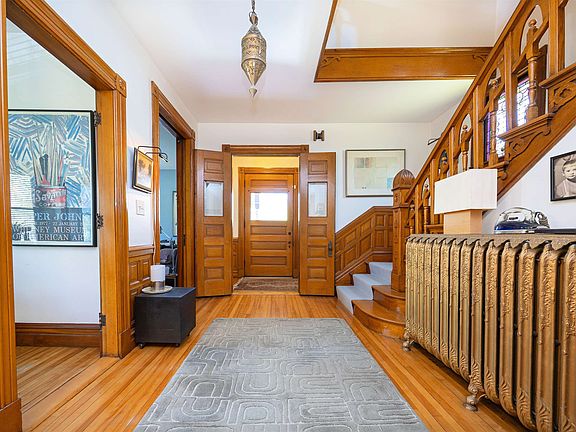 27th image of 154 Boynton Avenue