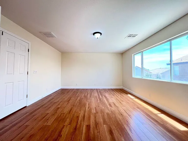 9891 Ridge Hill Ave — Photo 28