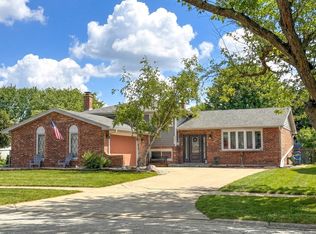 981 N Mill Rd, Addison, IL 60101