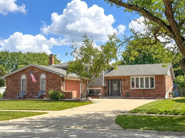 981 N Mill Rd, Addison, IL 60101