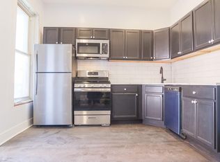 948 W Addison St #2A, Chicago, IL 60613