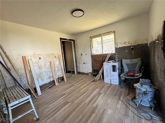 4th image of 69680 Main St