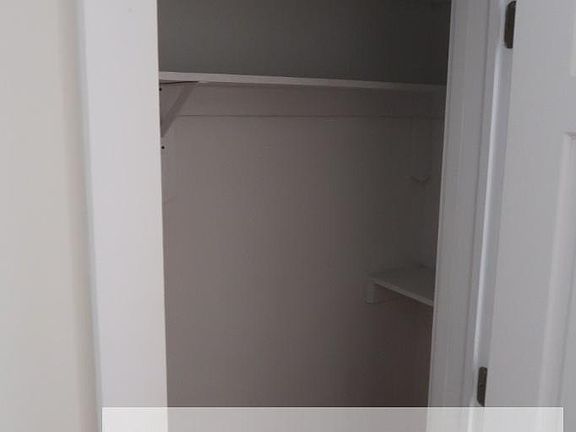 3rd image of 1704 W Albion Ave APT 2W