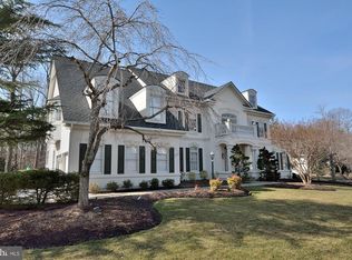 9915 Yachthaven Dr, Burke, VA 22015